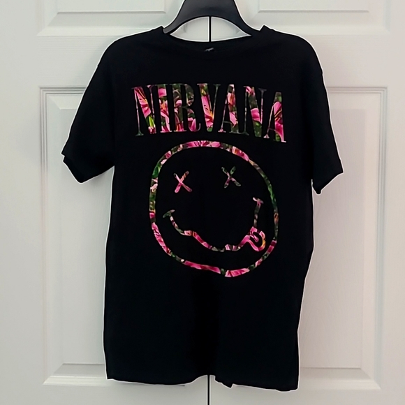 Tops - Nirvana band tshirt